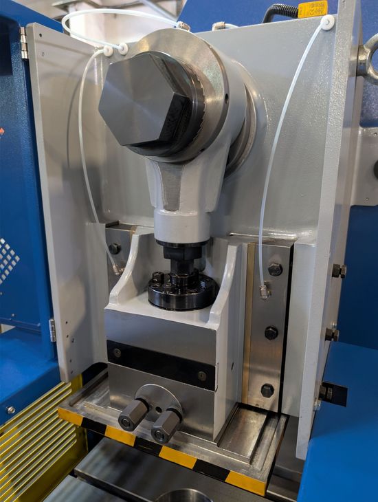 Close-up of the ram, slide and connecting-rod assembly on a Fresan FP 20P press.